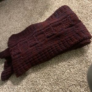 Knit scarf